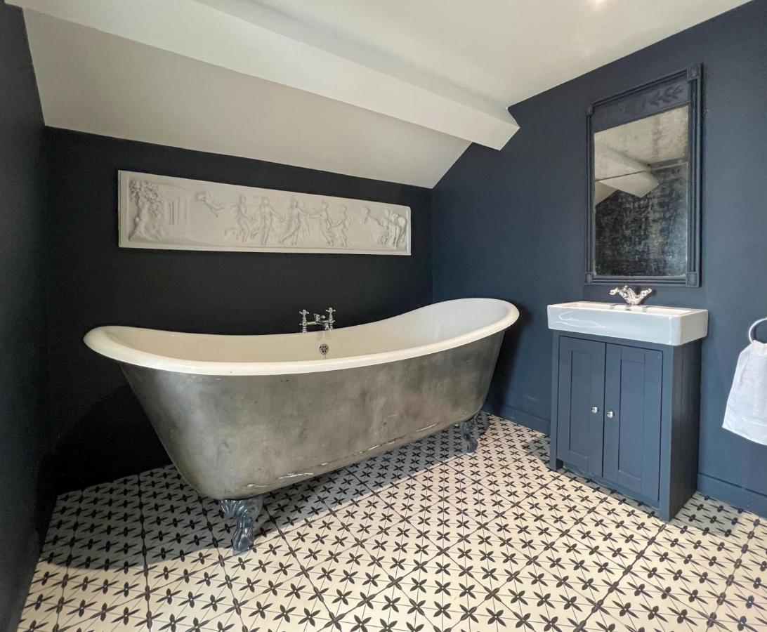 Luxurious Converted Old Victorian Bank Building Stewartstown Exterior photo